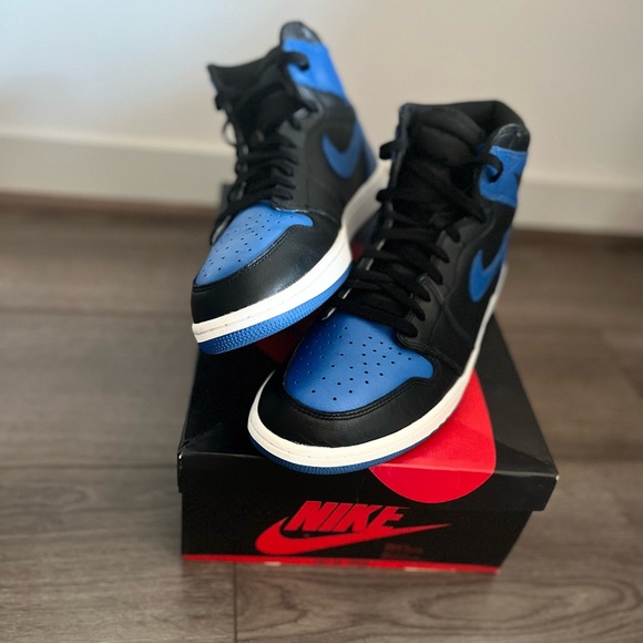 AIR JORDAN 1 RETRO HIGH OG 'Royal Blue' 🥶 - Picture 5 of 8